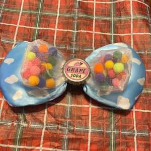 UP oversized hair bow